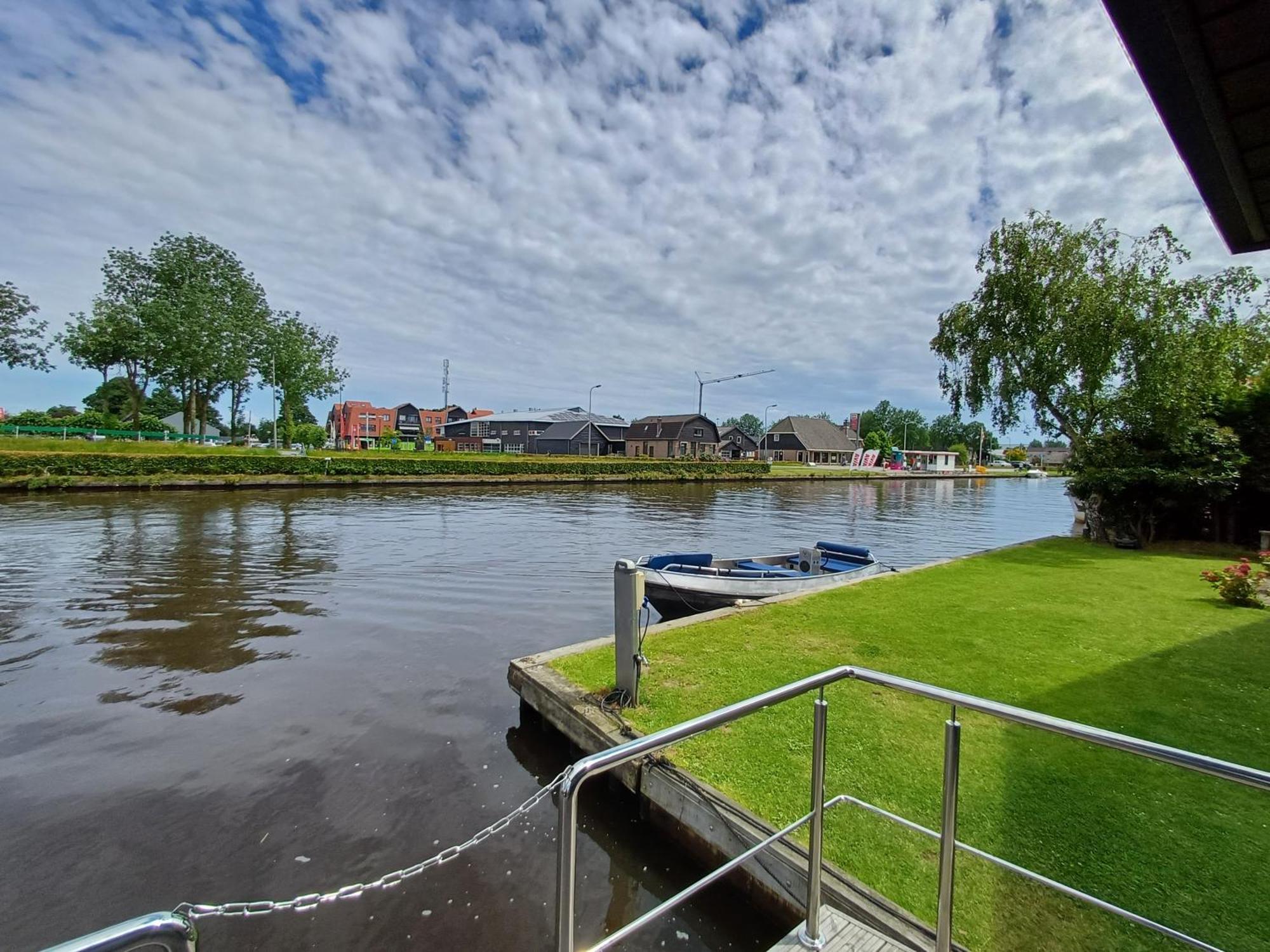 Bed-On-A-Boat Giethoorn Exterior foto